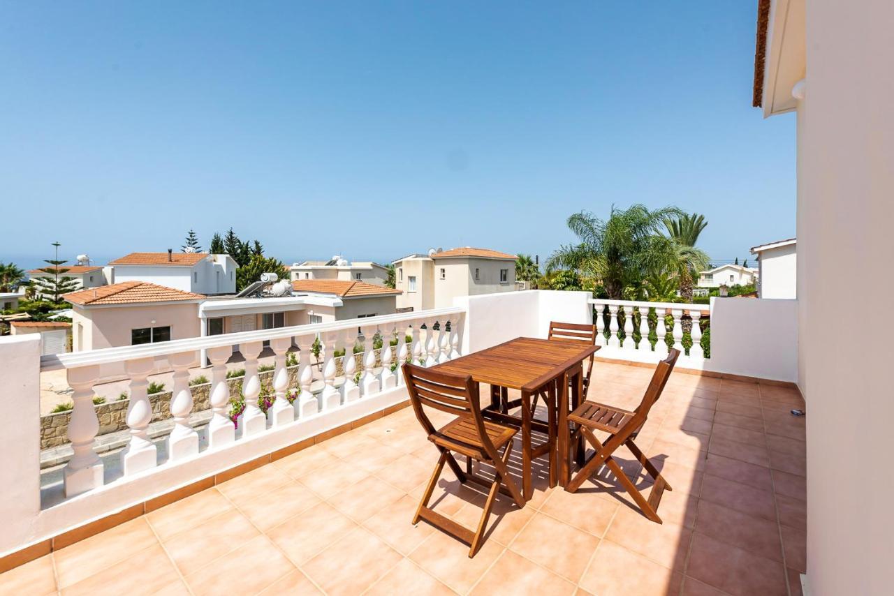 Villa Alysia By Ezoria Villas Coral Bay Bagian luar foto