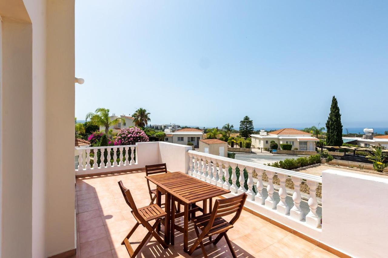 Villa Alysia By Ezoria Villas Coral Bay Bagian luar foto