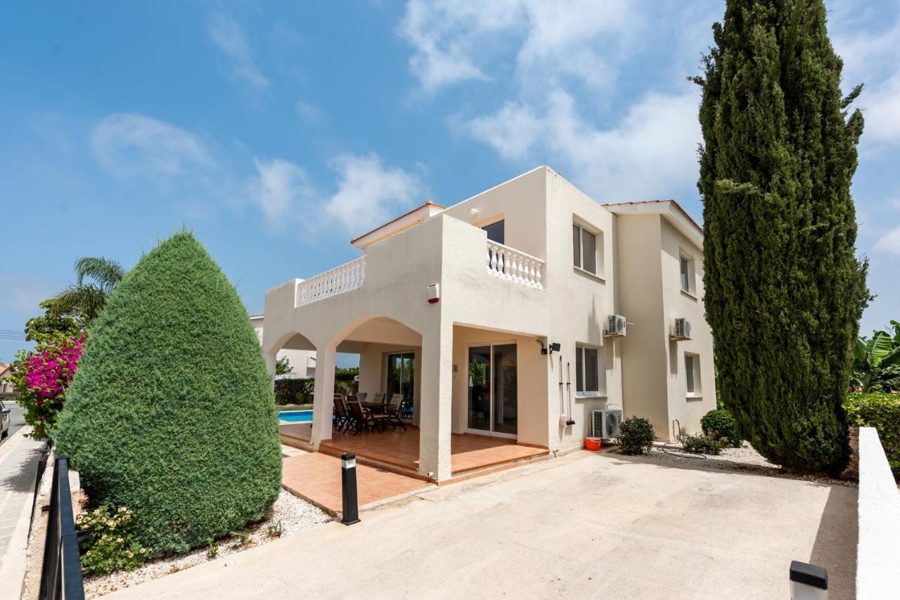 Villa Alysia By Ezoria Villas Coral Bay Bagian luar foto