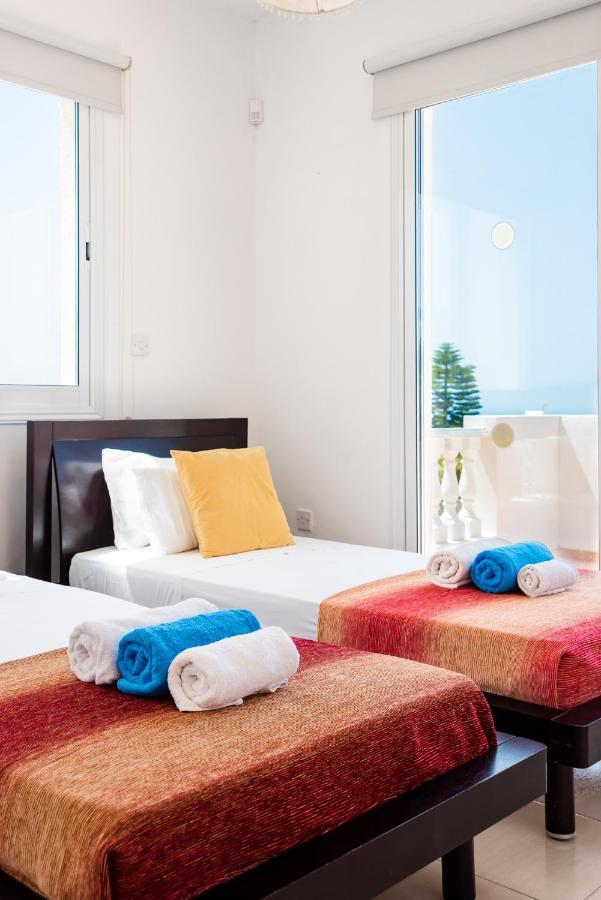Villa Alysia By Ezoria Villas Coral Bay Bagian luar foto
